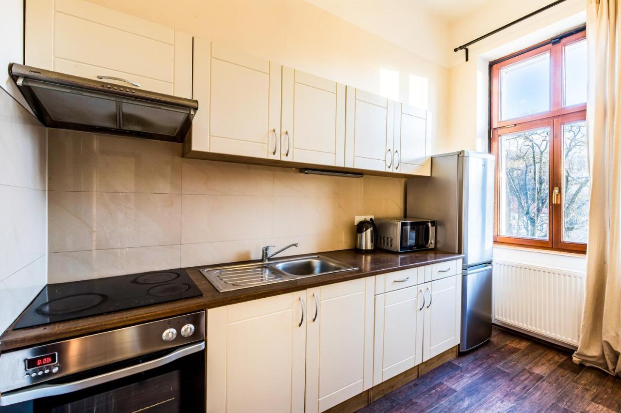 Teplice Apartments U Cisarskych Lazni Luaran gambar