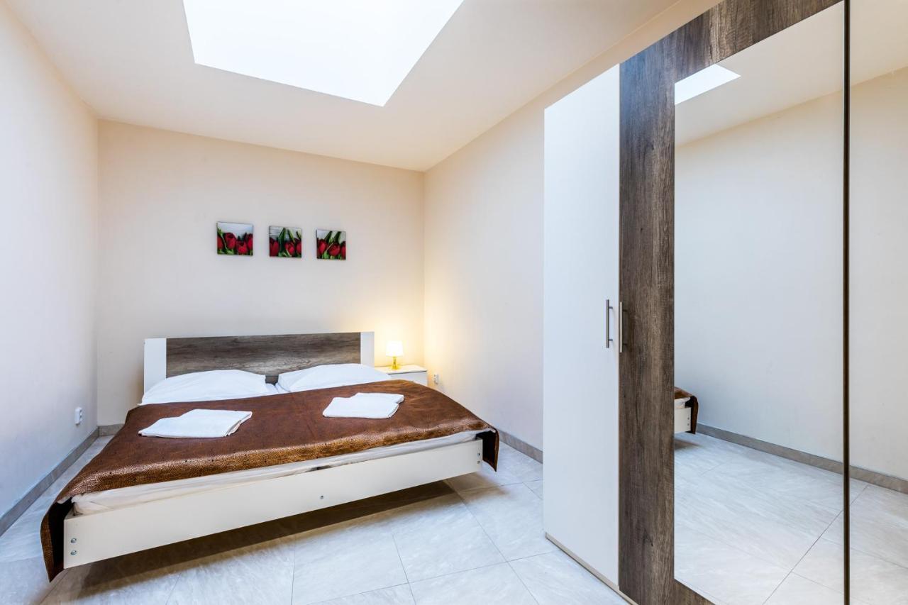 Teplice Apartments U Cisarskych Lazni Luaran gambar
